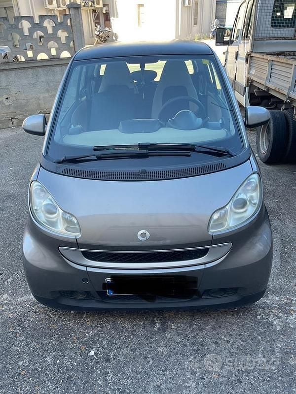 Usata 2009 Smart ForTwo Coupé Utilitaria | 4600 € (Ottimo prezzo) - Immagine 1/3