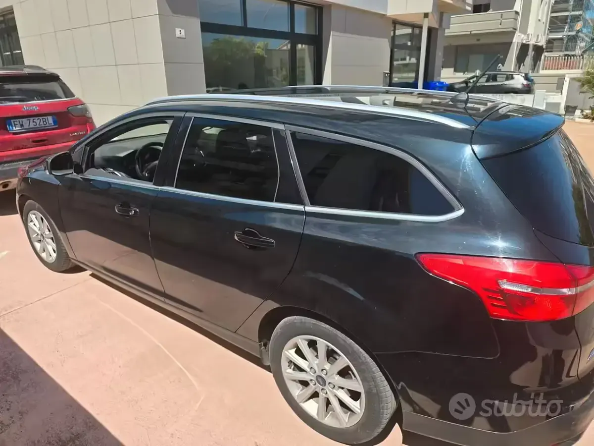 Usata Ford Focus Titanium 120 CV (88 kW) 2018 Nero Station wagon