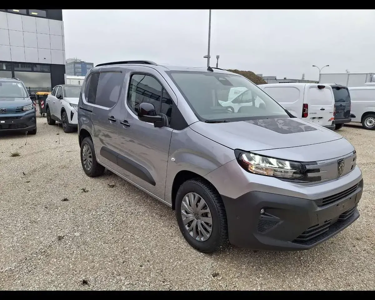 Nuova Peugeot Partner S 131 CV (96 kW) 2026 Grigio Monovolume