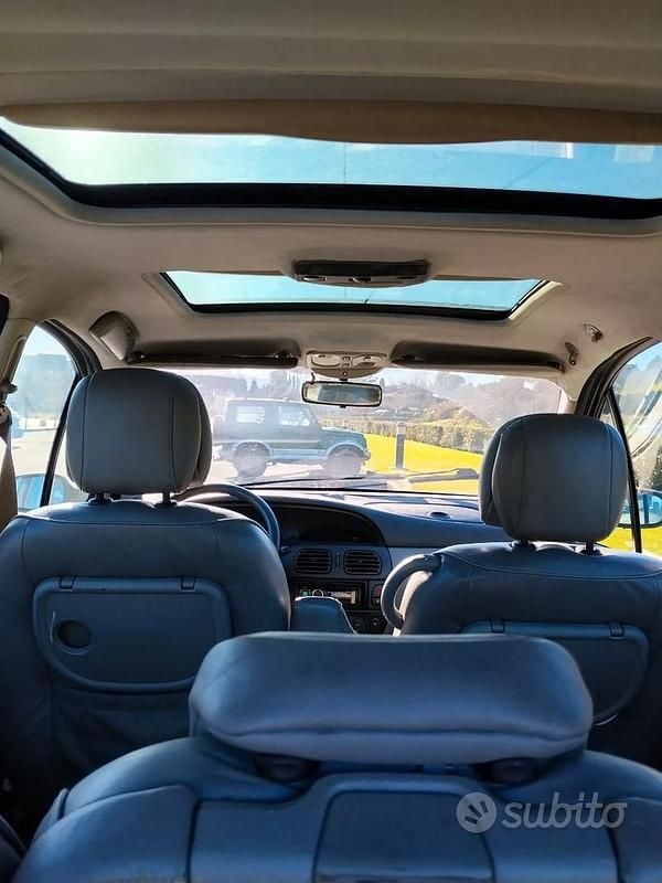 Usata Renault Scénic 102 CV (75 kW) 2001 Monovolume