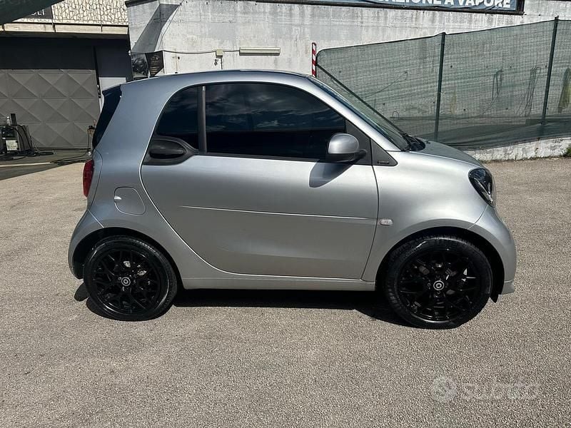 Usata Smart ForTwo Coupé Superpassion 90 CV (66 kW) 2019 Grigio Coupé