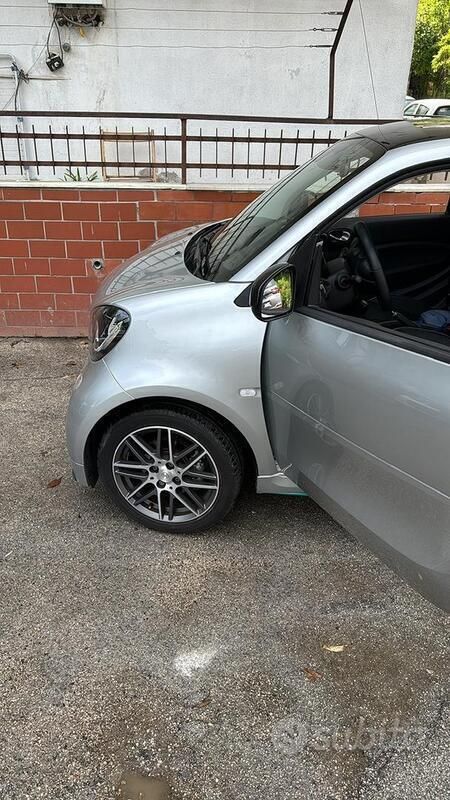 Usata Smart ForTwo Electric Drive Brabus 60 kW (82 CV) 2019 Utilitaria