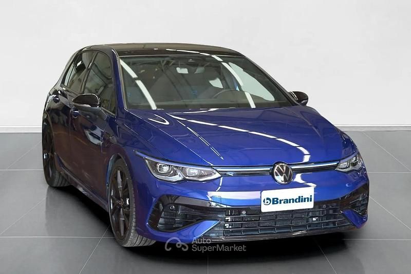 Usata VW Golf VIII R 333 CV (244 kW) 2023 Blu Berlina