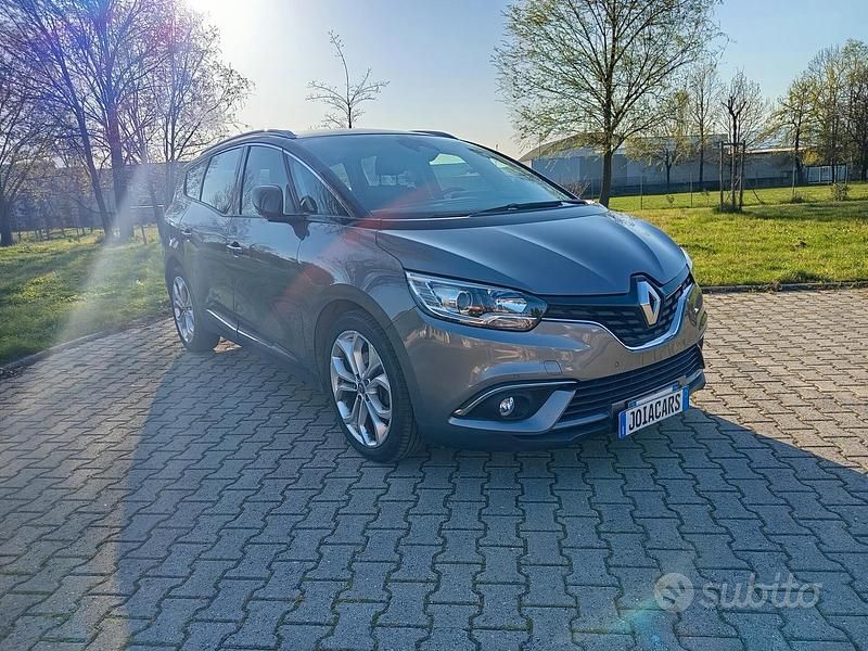 Usata Renault Grand Scénic IV Initiale Paris 131 CV (96 kW) 2018 Grigio Monovolume