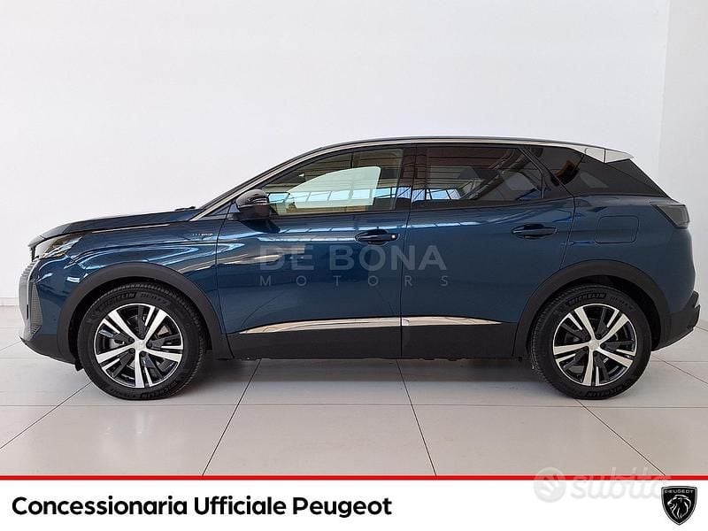 Usata Peugeot 3008 Allure 225 CV (165 kW) 2024 Vert poseidon SUV