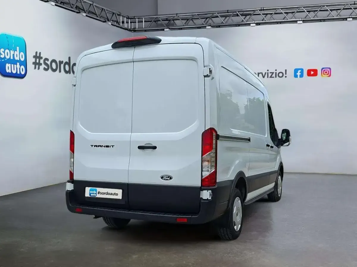 Usata Ford Transit Trend 131 CV (96 kW) 2025 Bianco Furgone