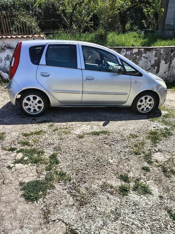 Usata Mitsubishi Colt 95 CV (69 kW) 2007 Grigio Utilitaria