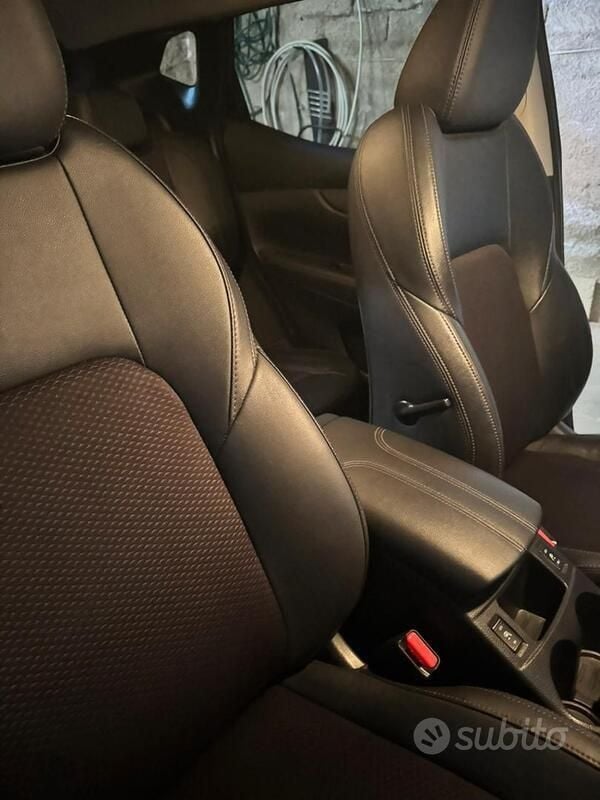 Usata Nissan Qashqai N-Connecta 110 CV (80 kW) 2017 Grigio SUV