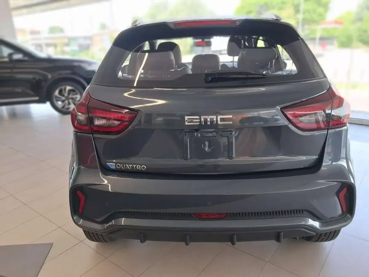 Nuova EMC QUATTRO 103 CV (75 kW) 2026 Grigio SUV