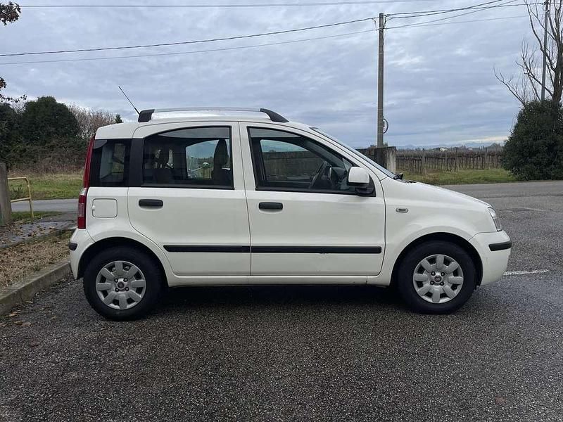 Usata Fiat Panda Emotion 69 CV (50 kW) 2011 Utilitaria