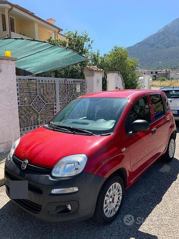 Usata Fiat Panda 80 CV (58 kW) 2016 Rosso Utilitaria