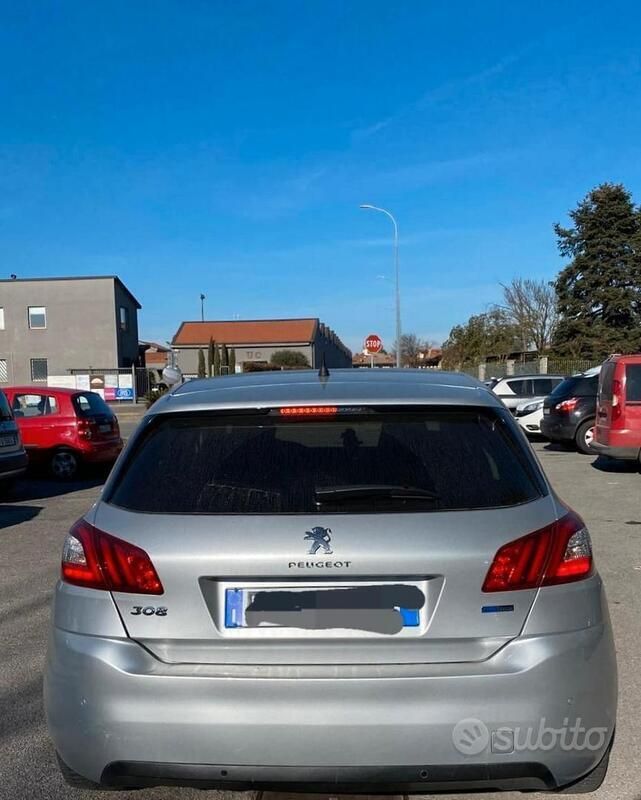 Usata Peugeot 308 131 CV (96 kW) 2017 Grigio Berlina