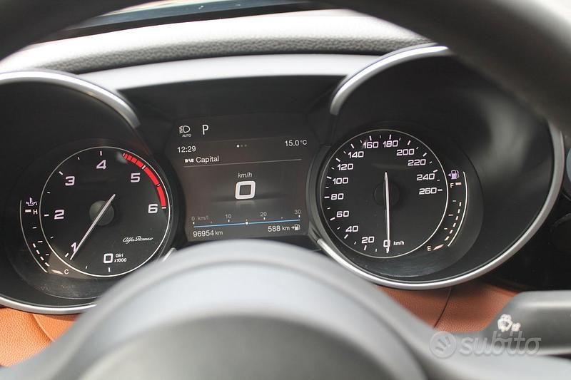 Usata Alfa Romeo Giulia Super 160 CV (117 kW) 2019 Nero Berlina