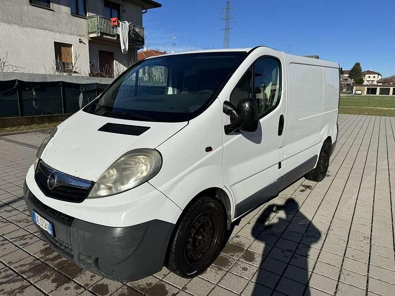 Usata Opel Vivaro 114 CV (83 kW) 2006 Bianco Monovolume