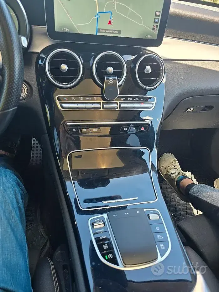 Usata Mercedes GLC220 194 CV (142 kW) 2021 Grigio SUV