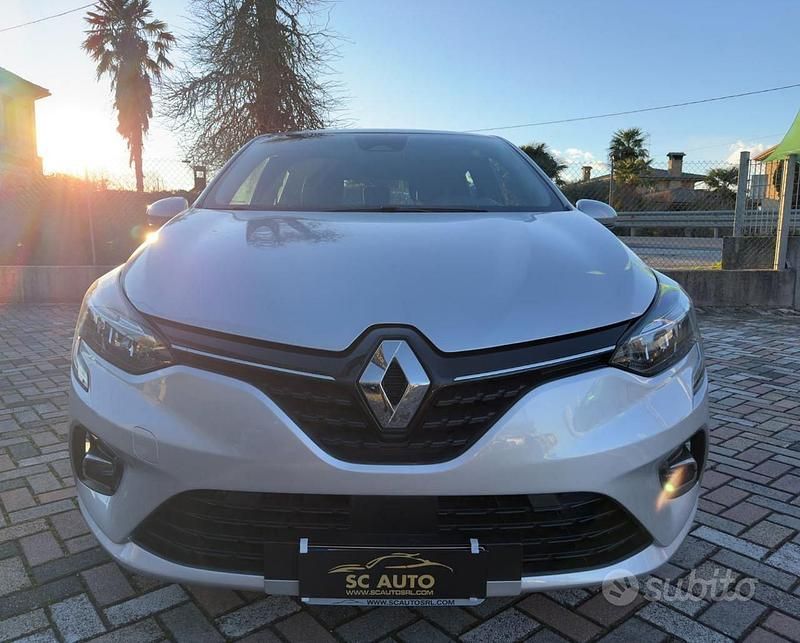 Usata Renault Clio V Business 91 CV (66 kW) 2022 Grigio Berlina