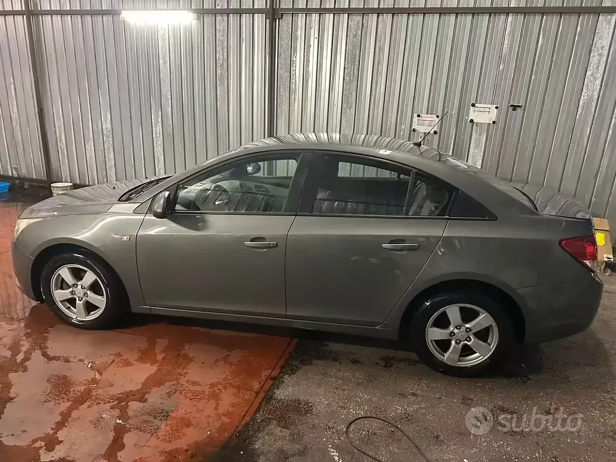 Usata Chevrolet Cruze LS 113 CV (83 kW) 2010 Grigio Berlina