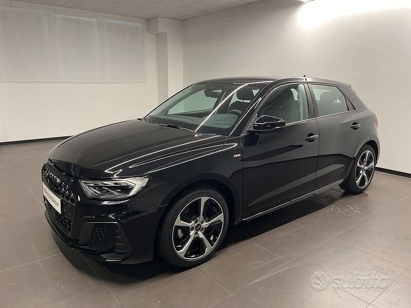 Nuova Audi A1 Sportback S-Line 2025 Nero Utilitaria