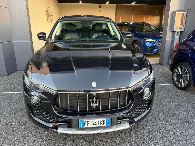 Usata Maserati Levante 275 CV (202 kW) 2016 Nero SUV