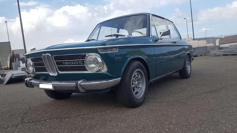 Usata BMW 1600 105 CV (77 kW) 1967 Verde scuro Berlina