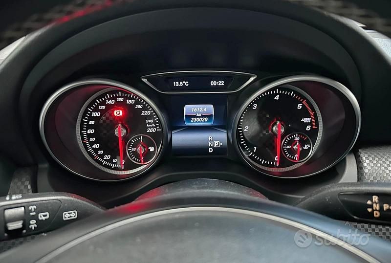 Usata Mercedes A180 109 CV (80 kW) 2016 Grigio Berlina