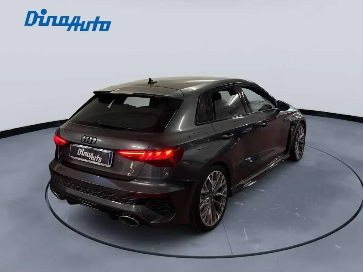 Usata Audi RS3 400 CV (294 kW) 2024 Grigio daytona Berlina