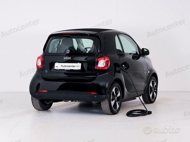 Usata Smart ForTwo Coupé Passion 60 kW (82 CV) 2021 Nero Utilitaria