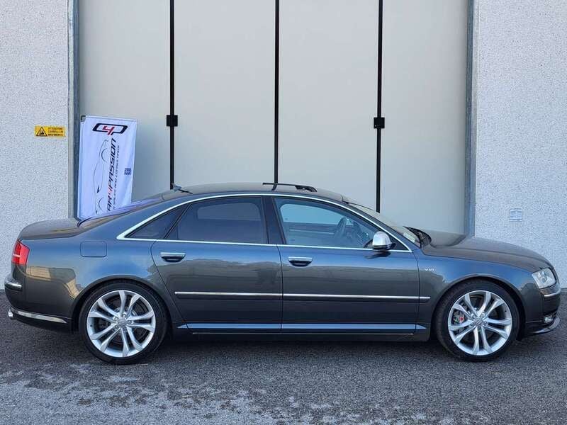 Grigio Usata 2008 Audi S8 Ambiente Tre volumi | 26.900 € (Super prezzo) - Immagine 1/4