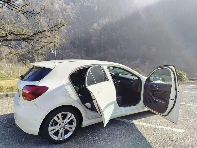 Usata Mercedes A200 SE 140 CV (102 kW) 2016 Bianco Monovolume