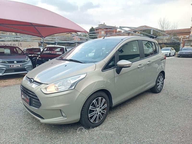 Usata Ford B-MAX Titanium 101 CV (74 kW) 2012 Oro Monovolume