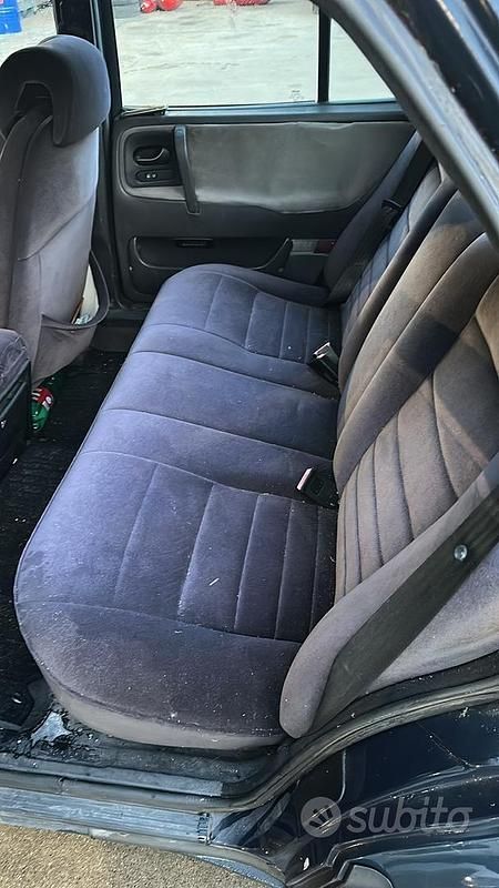 Usata Saab 9000 174 CV (127 kW) 1989 Blu Berlina