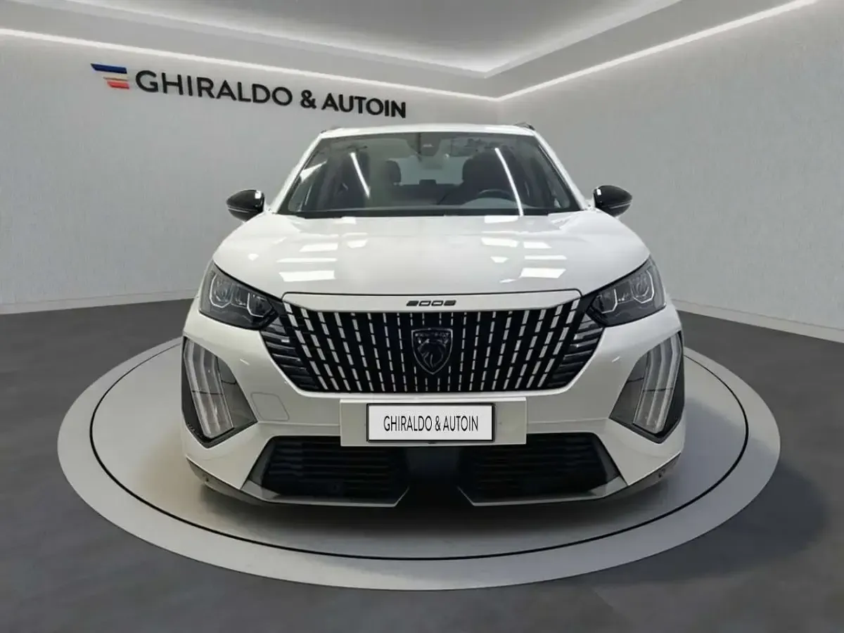 Usata Peugeot 2008 Allure 145 CV (106 kW) 2025 Bianco SUV