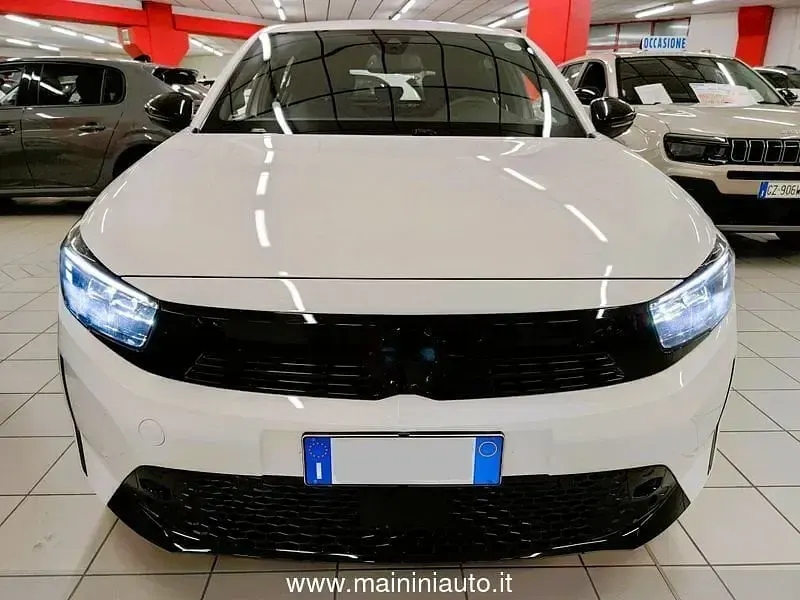 Usata Opel Corsa 101 CV (74 kW) 2025 Bianco Utilitaria