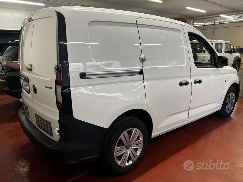 Usata VW Caddy Business 122 CV (89 kW) 2022 Bianco Monovolume