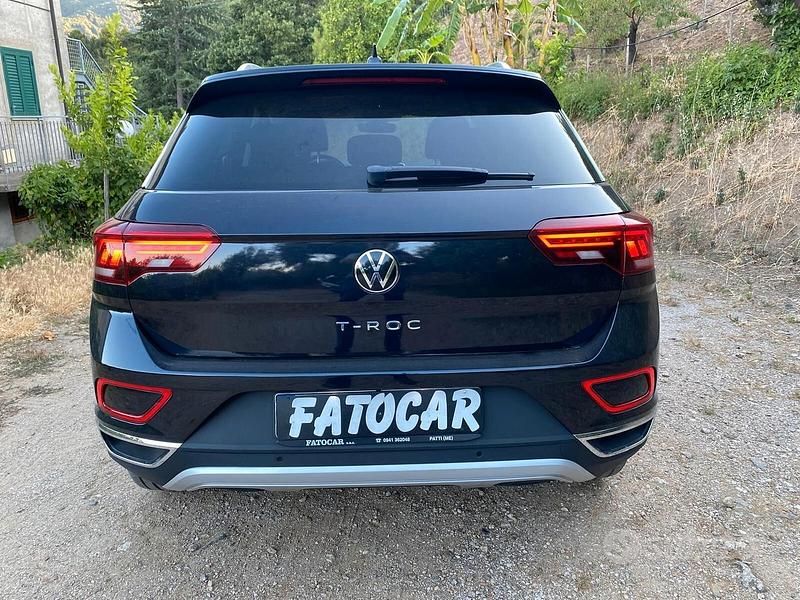 Usata VW T-Roc R-line 150 CV (110 kW) 2022 Nero SUV