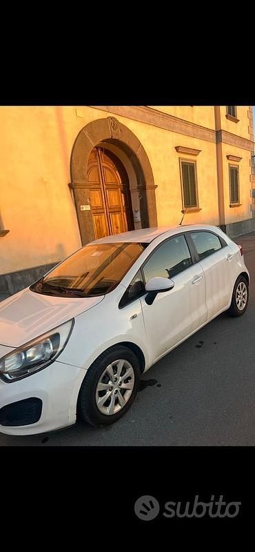 Usata Kia Rio Sport 85 CV (62 kW) 2014 Bianco Utilitaria