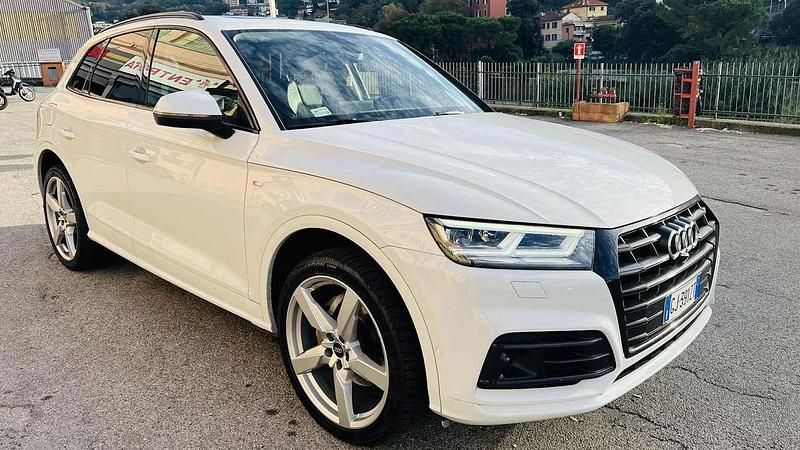 Bianco Usata 2019 Audi Q5 S-Line SUV | 29.999 € (Buon prezzo) - Immagine 1/4