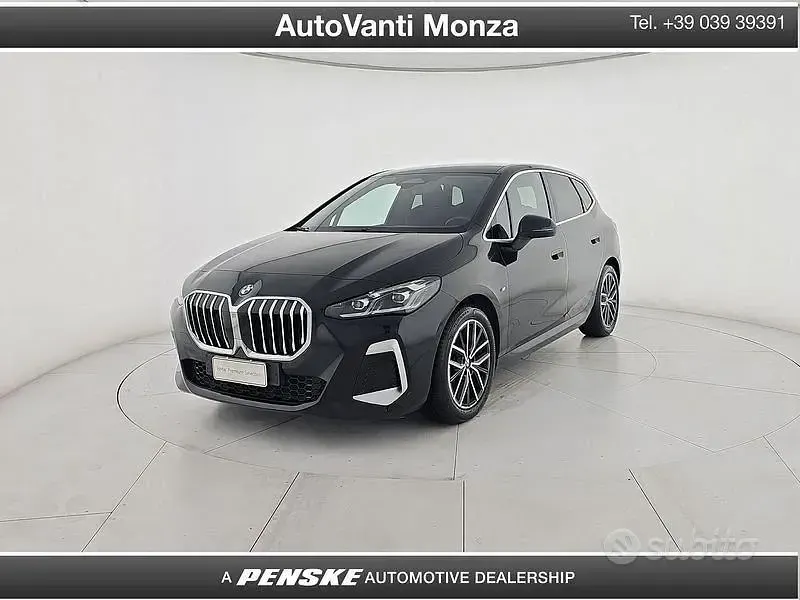 Usata BMW 218 Active Tourer Comfort Edition 136 CV (100 kW) 2023 Nero Monovolume
