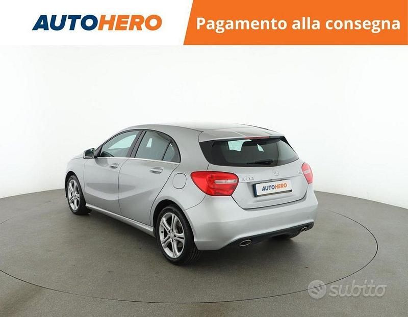 Usata Mercedes A180 108 CV (79 kW) 2015 Grigio Berlina