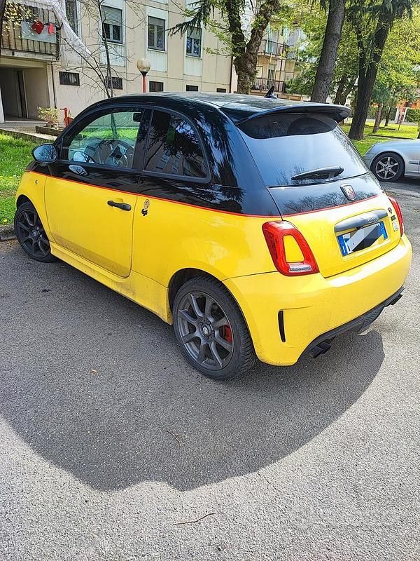 Usata Abarth 500 180 CV (132 kW) 2017 Giallo