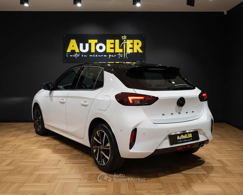 Usata Opel Corsa 101 CV (74 kW) 2025 Bicolore Utilitaria