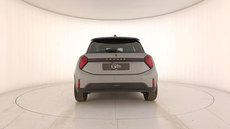 Usata Mini Cooper Classic 156 CV (114 kW) 2024 Grigio Utilitaria