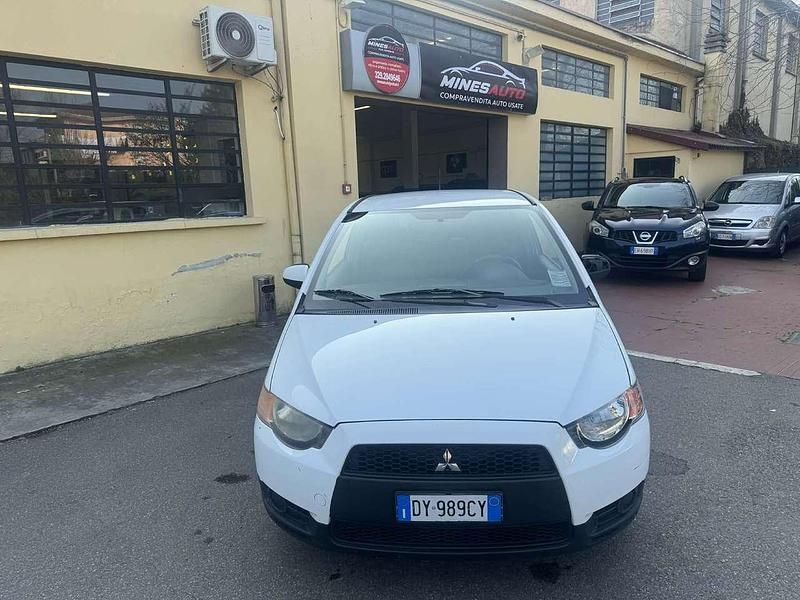 Usata Mitsubishi Colt Invite 75 CV (55 kW) 2009 Other Utilitaria