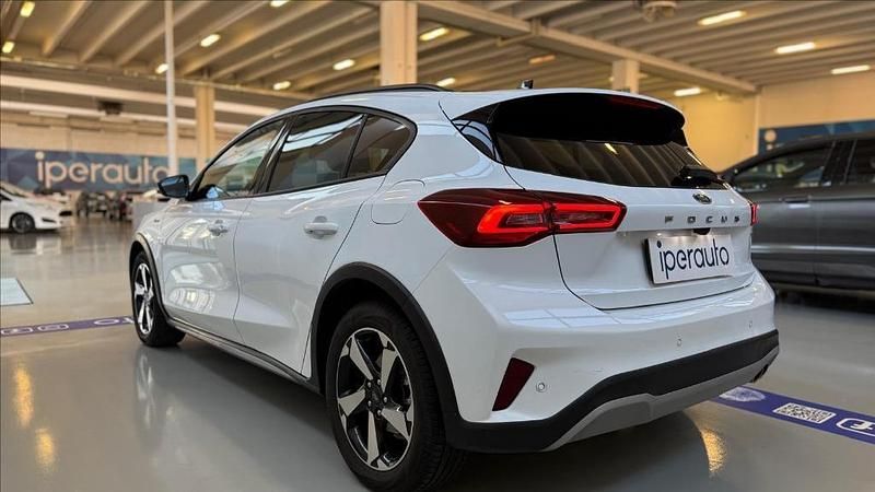 Usata Ford Focus Active 125 CV (91 kW) 2023 Bianco pastello SUV