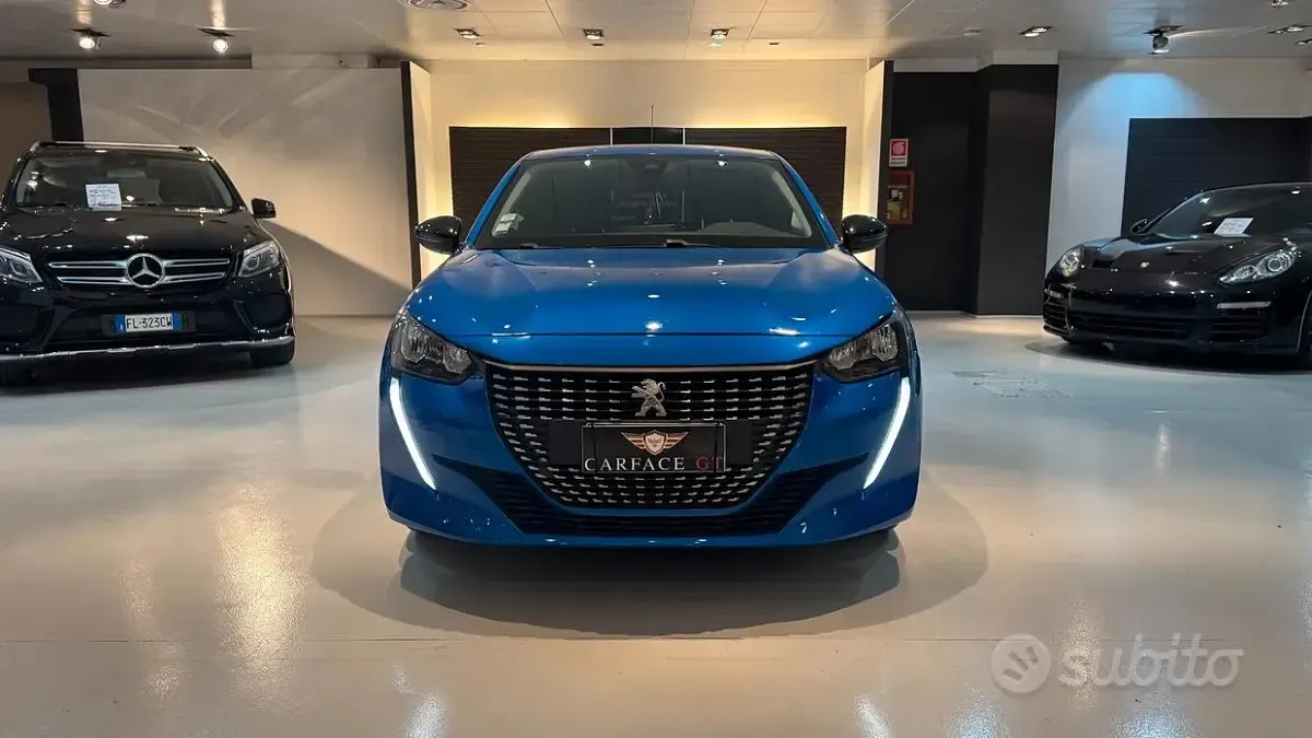 Usata Peugeot 208 GT 102 CV (75 kW) 2022 Blu Utilitaria