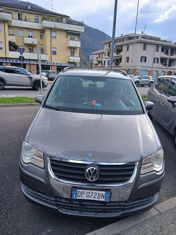 Usata VW Touran Highline 140 CV (102 kW) 2008 Grigio Monovolume