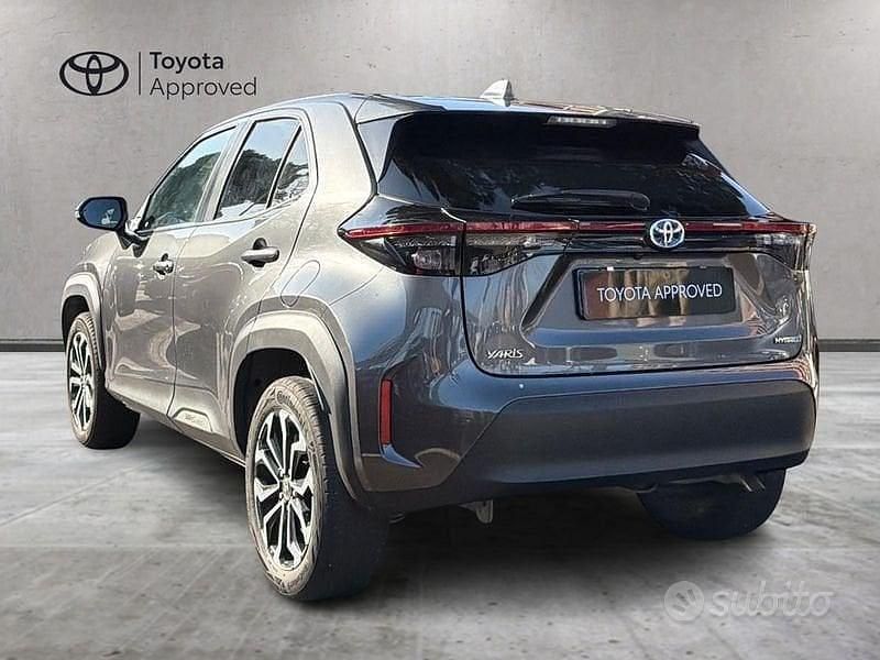 Usata Toyota Yaris Cross Trend 116 CV (85 kW) 2021 Grigio SUV