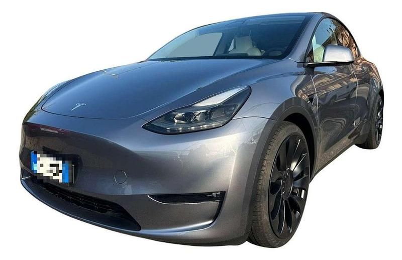 Usata Tesla Model Y Performance 392 kW (534 CV) 2024 Grigio scuro SUV