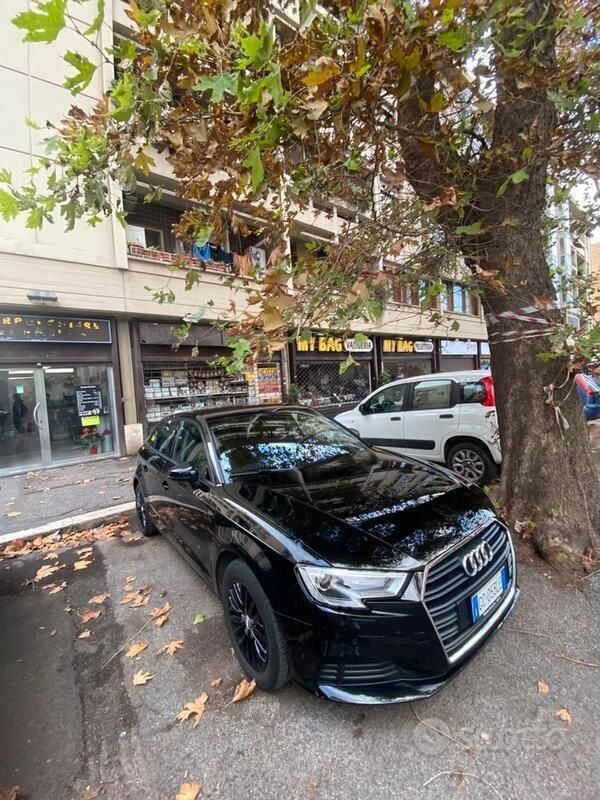 Usata Audi A3 Comfort 116 CV (85 kW) 2020 Nero Berlina