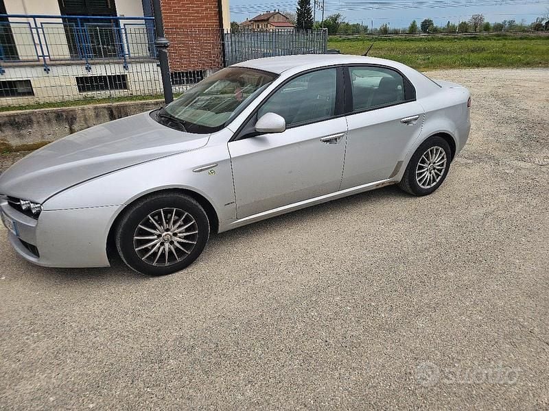 Usata Alfa Romeo 159 150 CV (110 kW) 2006 Grigio Berlina